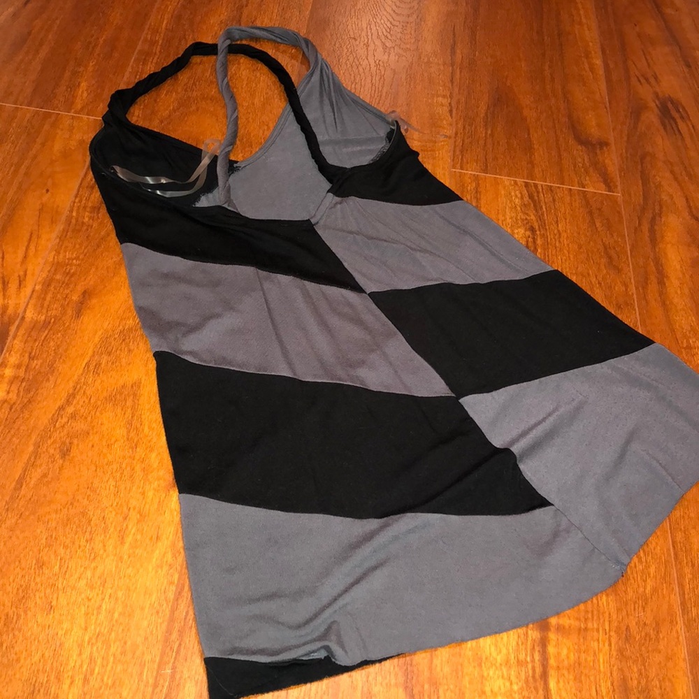Y2K Flowy cross cross tank - Picture 3 of 5